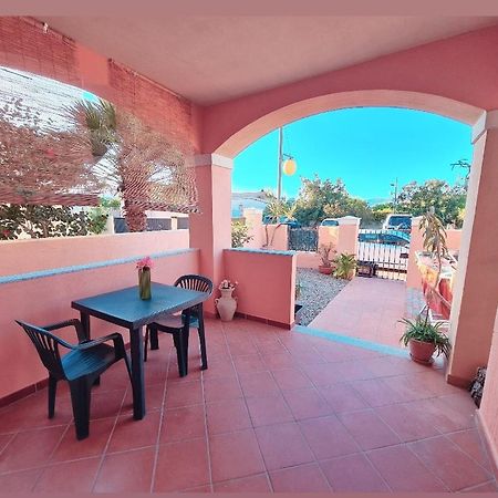 Casa Vacanze Spiga ตอร์โตลี ภายนอก รูปภาพ