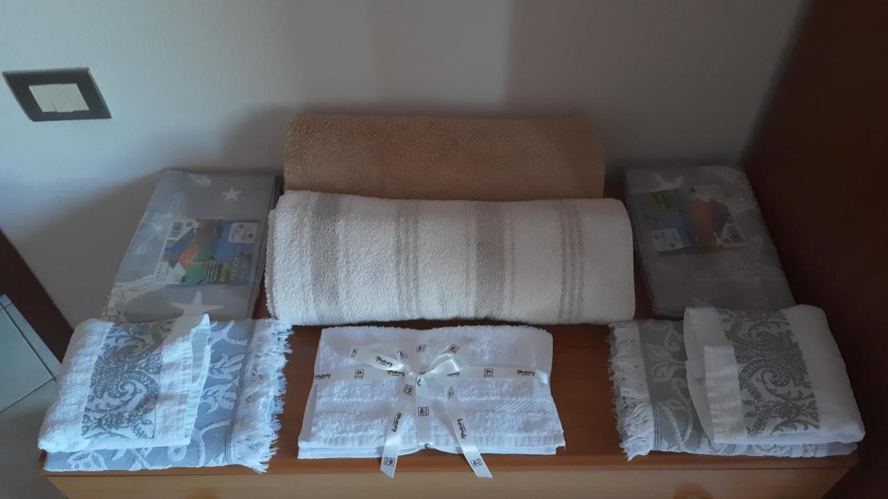 Casa Vacanze Spiga ตอร์โตลี ภายนอก รูปภาพ
