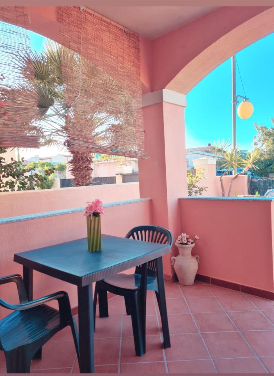 Casa Vacanze Spiga ตอร์โตลี ภายนอก รูปภาพ